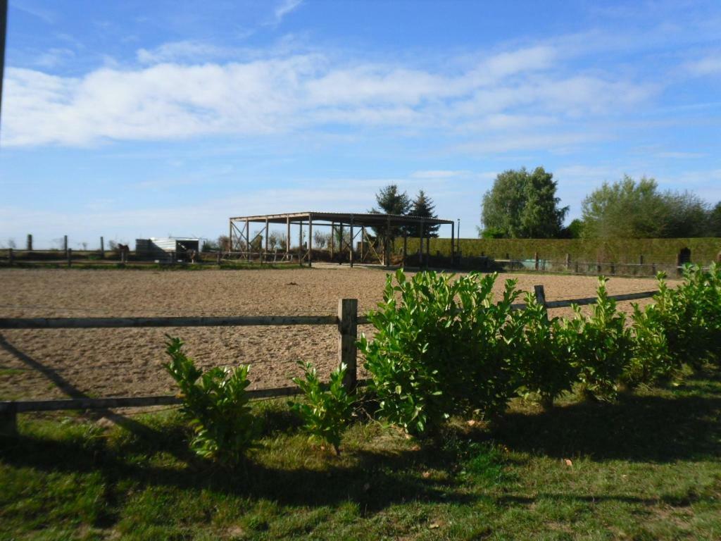 Villa La Mini Ferme De Maelou Sermaises Exterior foto